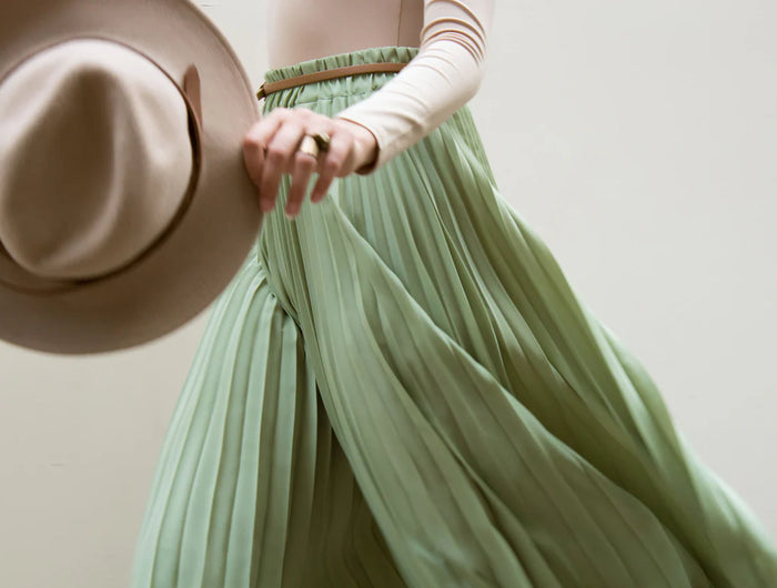 <h4>Trending pastels</h4><h1>New in monthly</h1>